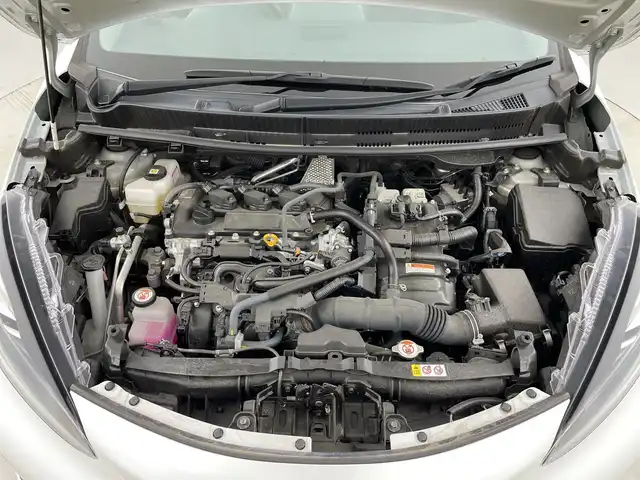 トヨタ アクア Z 愛知県 2022(令4)年 2.4万km シルバーオパールM 禁煙車/純正10.5インチナビ/（AM/FM/Bluetooth/USB)/バックカメラ/AC100V電源/トヨタセーフティセンス/・プリクラッシュセーフティ/・レーダークルーズコントロール/・レーンディパーチャーアラート/・オートマチックハイビーム/・誤発進抑制機能/・ふらつき警報機能/ETC/前後ドライブレコーダー/パワーシート/シートヒーター/ハーフレザーシート/フロアマット/純正16インチアルミホイール/オートライト/LEDヘッドライト/フロントフォグランプ/横滑り防止装置