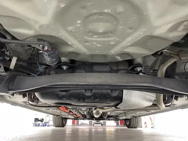トヨタ アクア Z 愛知県 2022(令4)年 2.4万km シルバーオパールM 禁煙車/純正10.5インチナビ/（AM/FM/Bluetooth/USB)/バックカメラ/AC100V電源/トヨタセーフティセンス/・プリクラッシュセーフティ/・レーダークルーズコントロール/・レーンディパーチャーアラート/・オートマチックハイビーム/・誤発進抑制機能/・ふらつき警報機能/ETC/前後ドライブレコーダー/パワーシート/シートヒーター/ハーフレザーシート/フロアマット/純正16インチアルミホイール/オートライト/LEDヘッドライト/フロントフォグランプ/横滑り防止装置