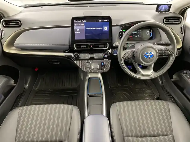 トヨタ アクア Z 愛知県 2022(令4)年 2.4万km シルバーオパールM 禁煙車/純正10.5インチナビ/（AM/FM/Bluetooth/USB)/バックカメラ/AC100V電源/トヨタセーフティセンス/・プリクラッシュセーフティ/・レーダークルーズコントロール/・レーンディパーチャーアラート/・オートマチックハイビーム/・誤発進抑制機能/・ふらつき警報機能/ETC/前後ドライブレコーダー/パワーシート/シートヒーター/ハーフレザーシート/フロアマット/純正16インチアルミホイール/オートライト/LEDヘッドライト/フロントフォグランプ/横滑り防止装置
