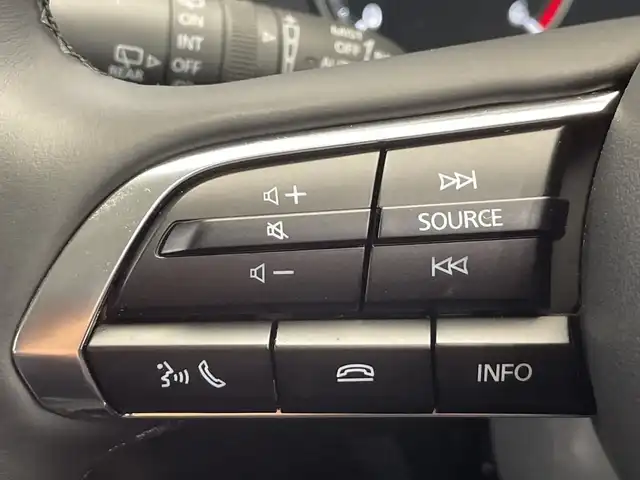 マツダ ＣＸ－３０ XD ツーリング 栃木県 2024(令6)年 1万km スノーフレイクホワイトパールマイカ 純正SDナビ/（フルセグTV/Bluetooth/USB/HDMI//AppleCarPlay/AndoroidAuto）/全方位カメラ/コーナーセンサー/ビルトインETC/前後ドライブレコーダー/パワーシート/シートヒーター/禁煙車/ステアリングヒーター/ヘッドアップディスプレイ/オートライト/LEDヘッドライト/横滑り防止装置/フォグランプ/スマートキー/プッシュスタート/アイドリングストップ/ウィンカーミラー/純正18インチアルミホイール/純正フロアマット/ワイヤレス充電/BSM
