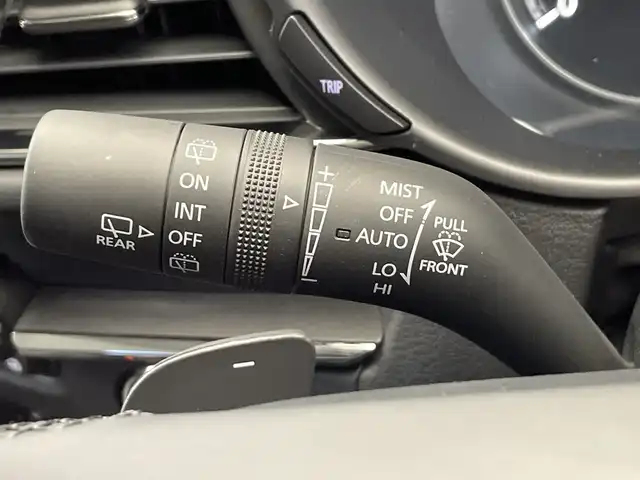 マツダ ＣＸ－３０ XD ツーリング 栃木県 2024(令6)年 1万km スノーフレイクホワイトパールマイカ 純正SDナビ/（フルセグTV/Bluetooth/USB/HDMI//AppleCarPlay/AndoroidAuto）/全方位カメラ/コーナーセンサー/ビルトインETC/前後ドライブレコーダー/パワーシート/シートヒーター/禁煙車/ステアリングヒーター/ヘッドアップディスプレイ/オートライト/LEDヘッドライト/横滑り防止装置/フォグランプ/スマートキー/プッシュスタート/アイドリングストップ/ウィンカーミラー/純正18インチアルミホイール/純正フロアマット/ワイヤレス充電/BSM