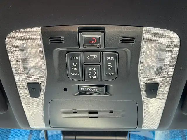トヨタ ヴェルファイア ゴールデンアイズⅡ 奈良県 2021(令3)年 5.5万km ブラック ツインムーンルーフ/純正9インチディスプレイオーディオ/（フルセグ／ＢＴ）/純正12インチフリップダウン（V12T-R68C）/レーダークルーズコントロール/バックカメラ/ブラインドスポットモニター/プリクラッシュセーフティ/レーンキープアシスト/前後コーナーセンサー/両側パワースライドドア/パワーバックドア/ハーフレザーシート/デジタルインナーミラー/ETC/前方ドライブレコーダー/純正18インチAW/保証書/取り扱い説明書/スペアキーX1
