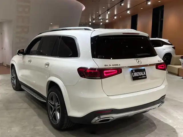 メルセデス・ベンツ ＧＬＳ４００ｄ 4マチック AMGライン 道央・札幌 2021(令3)年 3万km ダイヤモンドホワイト ダイヤモンドホワイト/AMGラインパッケージ/　・AMGラインエクステリア/　・21インチAMG5ツインスポークAW/　・リラクゼーション機能/　・シートヒータープラス/　・アンスラサイトオークウッドインテリアトリム/　・本革巻ウッドステアリング/パノラミックスライディングルーフ/ヘッドアップディスプレイ/レーダーセーフティパッケージ/360°カメラ/アクティブパーキングアシスト/アダプティブハイビームアシストプラス/マルチビームLEDヘッドライト/AIRMATICサスペンション/Burmesterサラウンド/シートベンチレーション/パワーテールゲート/パナメリカーナグリル