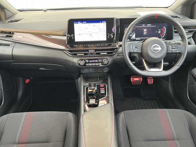 日産 オーラ ニスモ 熊本県 2022(令4)年 2.6万km スーパーブラック 純正ナビ/・AM/FM/BT/USＢ/・アップルカープレイ/アンドロイドオート/アラウンドビューモニター/プロパイロット/エマージェンシーブレーキ/側方支援/後側方支援/駐車支援/ふらつき警報/標識認識機能/デジタルインナーミラー/置くだけ充電/ＥＴＣ２．０　/革巻きステアリング/ステアリングヒーター/ステアリングスイッチ/前席シートヒーター/ドライブレコーダー/電動パーキングブレーキ/オートホールドブレーキ/ＬＥＤヘッドライト/純正フロアマット/純正アルミホイール/電動格納ミラー/ウインカーミラー/プッシュスタート/スペアキー