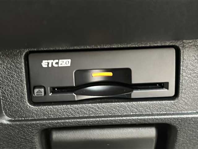 日産 オーラ ニスモ 熊本県 2022(令4)年 2.6万km スーパーブラック 純正ナビ/・AM/FM/BT/USＢ/・アップルカープレイ/アンドロイドオート/アラウンドビューモニター/プロパイロット/エマージェンシーブレーキ/側方支援/後側方支援/駐車支援/ふらつき警報/標識認識機能/デジタルインナーミラー/置くだけ充電/ＥＴＣ２．０　/革巻きステアリング/ステアリングヒーター/ステアリングスイッチ/前席シートヒーター/ドライブレコーダー/電動パーキングブレーキ/オートホールドブレーキ/ＬＥＤヘッドライト/純正フロアマット/純正アルミホイール/電動格納ミラー/ウインカーミラー/プッシュスタート/スペアキー