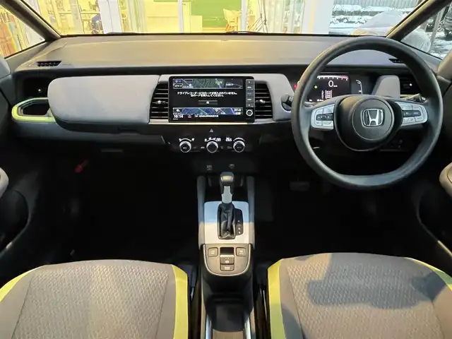 ホンダ フィット ネス 道央・札幌 2020(令2)年 4.6万km シャイニンググレーM ・4WD/・ワンオーナー/・ホンダセンシング/・寒冷地仕様/・純正SDナビ/CD&DVD&BT&USB&フルセグTV/・バックカメラ/・前後コーナーセンサー/・前後クリアランスソナー/・前後ドライブレコーダー/・レーダークルーズコントロール/・ステアリングスイッチ/・ABS/・横滑り防止装置/・レーンキープアシスト/・盗難防止装置/・オートライト/・LEDヘッドライト/・フォグランプ/・ドアバイザー/・電動格納ミラー/・純正フロアマット/・純正AW付夏タイヤ185/55/R16/・積込社外AW付冬タイヤ185/60/R15/・スペアキー1本