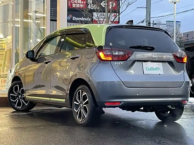 ホンダ フィット ネス 道央・札幌 2020(令2)年 4.6万km シャイニンググレーM ・4WD/・ワンオーナー/・ホンダセンシング/・寒冷地仕様/・純正SDナビ/CD&DVD&BT&USB&フルセグTV/・バックカメラ/・前後コーナーセンサー/・前後クリアランスソナー/・前後ドライブレコーダー/・レーダークルーズコントロール/・ステアリングスイッチ/・ABS/・横滑り防止装置/・レーンキープアシスト/・盗難防止装置/・オートライト/・LEDヘッドライト/・フォグランプ/・ドアバイザー/・電動格納ミラー/・純正フロアマット/・純正AW付夏タイヤ185/55/R16/・積込社外AW付冬タイヤ185/60/R15/・スペアキー1本