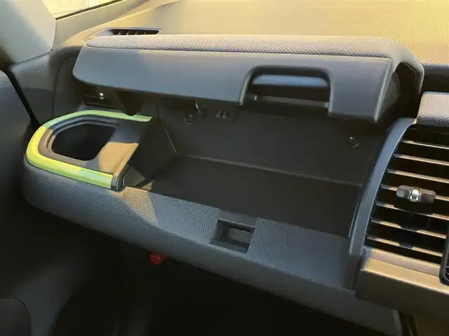 ホンダ フィット ネス 道央・札幌 2020(令2)年 4.6万km シャイニンググレーM ・4WD/・ワンオーナー/・ホンダセンシング/・寒冷地仕様/・純正SDナビ/CD&DVD&BT&USB&フルセグTV/・バックカメラ/・前後コーナーセンサー/・前後クリアランスソナー/・前後ドライブレコーダー/・レーダークルーズコントロール/・ステアリングスイッチ/・ABS/・横滑り防止装置/・レーンキープアシスト/・盗難防止装置/・オートライト/・LEDヘッドライト/・フォグランプ/・ドアバイザー/・電動格納ミラー/・純正フロアマット/・純正AW付夏タイヤ185/55/R16/・積込社外AW付冬タイヤ185/60/R15/・スペアキー1本