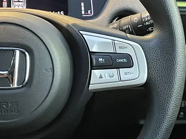 ホンダ フィット ネス 道央・札幌 2020(令2)年 4.6万km シャイニンググレーM ・4WD/・ワンオーナー/・ホンダセンシング/・寒冷地仕様/・純正SDナビ/CD&DVD&BT&USB&フルセグTV/・バックカメラ/・前後コーナーセンサー/・前後クリアランスソナー/・前後ドライブレコーダー/・レーダークルーズコントロール/・ステアリングスイッチ/・ABS/・横滑り防止装置/・レーンキープアシスト/・盗難防止装置/・オートライト/・LEDヘッドライト/・フォグランプ/・ドアバイザー/・電動格納ミラー/・純正フロアマット/・純正AW付夏タイヤ185/55/R16/・積込社外AW付冬タイヤ185/60/R15/・スペアキー1本