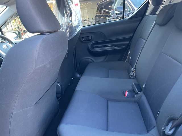 トヨタ アクア S 石川県 2016(平28)年 7.4万km 白 社外メモリーナビ　ワンセグＴＶ　バックカメラ　ＥＴＣ　キーレス　レーダーブレーキ　社外ホイールキャップ　電動ミラー