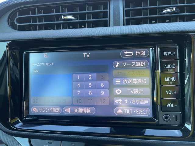 トヨタ アクア S 石川県 2016(平28)年 7.4万km 白 社外メモリーナビ　ワンセグＴＶ　バックカメラ　ＥＴＣ　キーレス　レーダーブレーキ　社外ホイールキャップ　電動ミラー