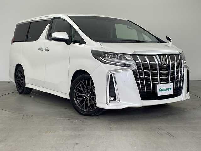 トヨタ アルファード S Cパッケージ 兵庫県 2018(平30)年 7.3万km ホワイトパールクリスタルシャイン ・トヨタセーフティーセンス/・プリクラッシュセーフティ/・レーントレーシングアシスト/・クリアランスソナー/・レーダークルーズコントロール/・オートマチックハイビーム/・ロードサインアシスト/・ブラインドスポットモニター/・純正9インチナビ＆フルセグ＆BT＆DVD/・バックカメラ/・両側パワースライドドア/・パワーバックドア/・スマートキー/・スペアキー/・プッシュスタート/・デジタルインナーミラー/・前席シートベンチレーション/・前席シートヒーター/・合皮シート/・ハンドルヒーター/・助手席オットマン/・2列目オットマン/・ビルトインETC/・純正前ドライブレコーダー/・3眼LEDヘッドライト/・フォグランプ/・オートライト/・シーケンシャルウィンカー/・フロアマット/・スペアタイヤ