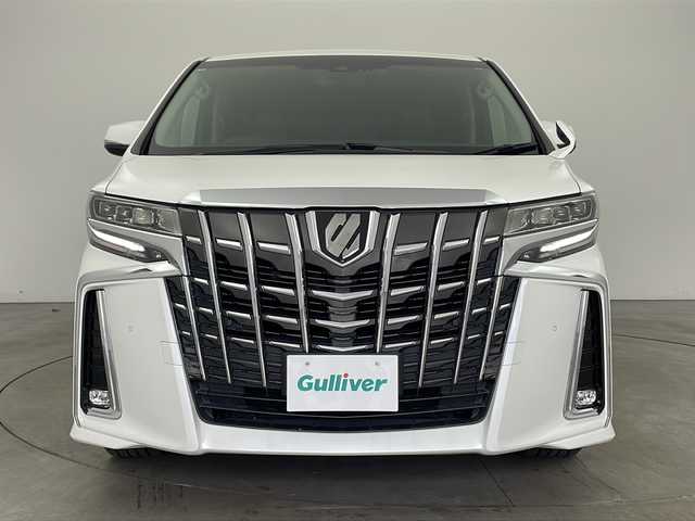 トヨタ アルファード S Cパッケージ 兵庫県 2018(平30)年 7.3万km ホワイトパールクリスタルシャイン ・トヨタセーフティーセンス/・プリクラッシュセーフティ/・レーントレーシングアシスト/・クリアランスソナー/・レーダークルーズコントロール/・オートマチックハイビーム/・ロードサインアシスト/・ブラインドスポットモニター/・純正9インチナビ＆フルセグ＆BT＆DVD/・バックカメラ/・両側パワースライドドア/・パワーバックドア/・スマートキー/・スペアキー/・プッシュスタート/・デジタルインナーミラー/・前席シートベンチレーション/・前席シートヒーター/・合皮シート/・ハンドルヒーター/・助手席オットマン/・2列目オットマン/・ビルトインETC/・純正前ドライブレコーダー/・3眼LEDヘッドライト/・フォグランプ/・オートライト/・シーケンシャルウィンカー/・フロアマット/・スペアタイヤ