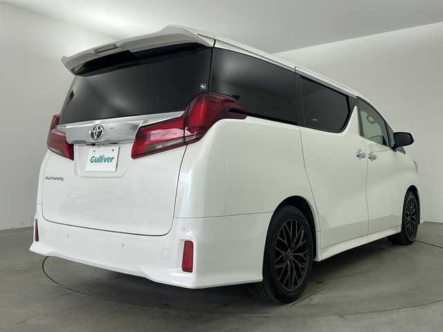 トヨタ アルファード S Cパッケージ 兵庫県 2018(平30)年 7.3万km ホワイトパールクリスタルシャイン ・トヨタセーフティーセンス/・プリクラッシュセーフティ/・レーントレーシングアシスト/・クリアランスソナー/・レーダークルーズコントロール/・オートマチックハイビーム/・ロードサインアシスト/・ブラインドスポットモニター/・純正9インチナビ＆フルセグ＆BT＆DVD/・バックカメラ/・両側パワースライドドア/・パワーバックドア/・スマートキー/・スペアキー/・プッシュスタート/・デジタルインナーミラー/・前席シートベンチレーション/・前席シートヒーター/・合皮シート/・ハンドルヒーター/・助手席オットマン/・2列目オットマン/・ビルトインETC/・純正前ドライブレコーダー/・3眼LEDヘッドライト/・フォグランプ/・オートライト/・シーケンシャルウィンカー/・フロアマット/・スペアタイヤ