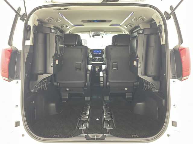 トヨタ アルファード S Cパッケージ 兵庫県 2018(平30)年 7.3万km ホワイトパールクリスタルシャイン ・トヨタセーフティーセンス/・プリクラッシュセーフティ/・レーントレーシングアシスト/・クリアランスソナー/・レーダークルーズコントロール/・オートマチックハイビーム/・ロードサインアシスト/・ブラインドスポットモニター/・純正9インチナビ＆フルセグ＆BT＆DVD/・バックカメラ/・両側パワースライドドア/・パワーバックドア/・スマートキー/・スペアキー/・プッシュスタート/・デジタルインナーミラー/・前席シートベンチレーション/・前席シートヒーター/・合皮シート/・ハンドルヒーター/・助手席オットマン/・2列目オットマン/・ビルトインETC/・純正前ドライブレコーダー/・3眼LEDヘッドライト/・フォグランプ/・オートライト/・シーケンシャルウィンカー/・フロアマット/・スペアタイヤ