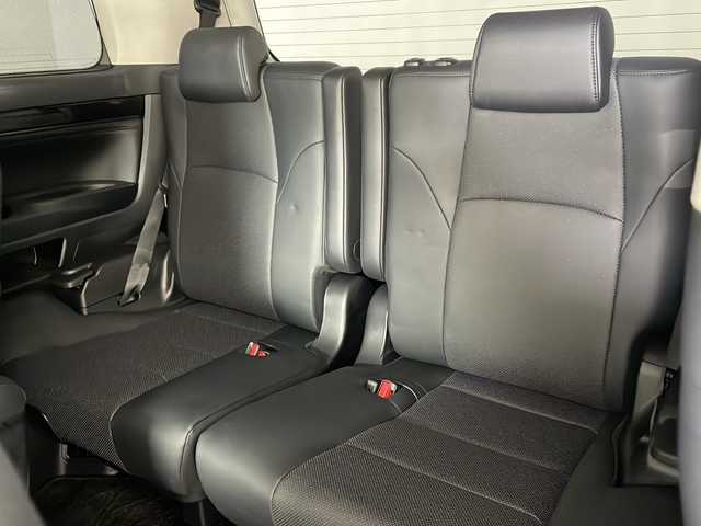 トヨタ アルファード S Cパッケージ 兵庫県 2018(平30)年 7.3万km ホワイトパールクリスタルシャイン ・トヨタセーフティーセンス/・プリクラッシュセーフティ/・レーントレーシングアシスト/・クリアランスソナー/・レーダークルーズコントロール/・オートマチックハイビーム/・ロードサインアシスト/・ブラインドスポットモニター/・純正9インチナビ＆フルセグ＆BT＆DVD/・バックカメラ/・両側パワースライドドア/・パワーバックドア/・スマートキー/・スペアキー/・プッシュスタート/・デジタルインナーミラー/・前席シートベンチレーション/・前席シートヒーター/・合皮シート/・ハンドルヒーター/・助手席オットマン/・2列目オットマン/・ビルトインETC/・純正前ドライブレコーダー/・3眼LEDヘッドライト/・フォグランプ/・オートライト/・シーケンシャルウィンカー/・フロアマット/・スペアタイヤ