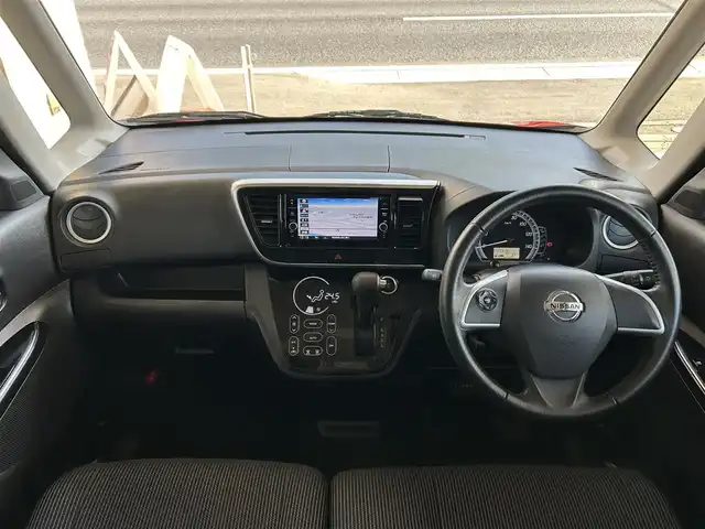 日産 デイズ ルークス X Vセレクション 埼玉県 2019(平31)年 3.8万km スパークリングレッドM ・禁煙車/・車検R8年４月まで/・レーダーブレーキ/・OP両側電動スライドドア/・アラウンドビューモニター/・純正ナビゲーション/・CD/DVD/BT/DTV/・アイドリングストップ/・オートエアコン/・純正14インチアルミホイール/・スリップコントロール/・フロアマット/・ドアバイザー/・Fドライブレコーダー/・ETC/・新車保証書/・取扱説明書