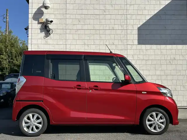日産 デイズ ルークス X Vセレクション 埼玉県 2019(平31)年 3.8万km スパークリングレッドM ・禁煙車/・車検R8年４月まで/・レーダーブレーキ/・OP両側電動スライドドア/・アラウンドビューモニター/・純正ナビゲーション/・CD/DVD/BT/DTV/・アイドリングストップ/・オートエアコン/・純正14インチアルミホイール/・スリップコントロール/・フロアマット/・ドアバイザー/・Fドライブレコーダー/・ETC/・新車保証書/・取扱説明書