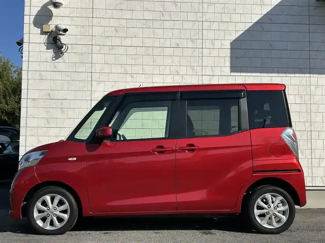 日産 デイズ ルークス X Vセレクション 埼玉県 2019(平31)年 3.8万km スパークリングレッドM ・禁煙車/・車検R8年４月まで/・レーダーブレーキ/・OP両側電動スライドドア/・アラウンドビューモニター/・純正ナビゲーション/・CD/DVD/BT/DTV/・アイドリングストップ/・オートエアコン/・純正14インチアルミホイール/・スリップコントロール/・フロアマット/・ドアバイザー/・Fドライブレコーダー/・ETC/・新車保証書/・取扱説明書