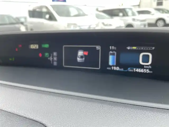 トヨタ プリウス A 福島県 2016(平28)年 14.7万km シルバーM (株)IDOMが運営する【じしゃロン福島店】の自社ローン専用車両になります。こちらは現金またはオートローンご利用時の価格です。自社ローンご希望の方は別途その旨お申付け下さい/純正ＳＤナビ/フルセグテレビ/バックカメラ/革巻ステアリング/衝突軽減システム/ヘッドアップディスプレイ/ＬＡＫ/ブラインドスポットモニター/ＥＴＣ/レーダークルーズコントロール/社外前後ドラレコ