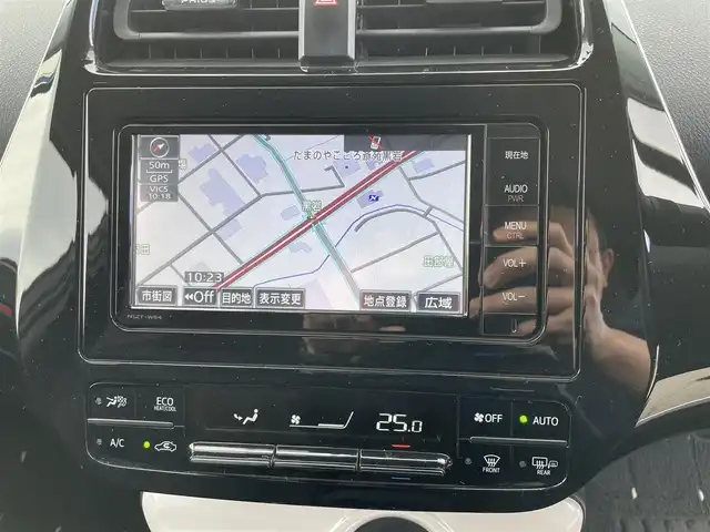 トヨタ プリウス A 福島県 2016(平28)年 14.7万km シルバーM (株)IDOMが運営する【じしゃロン福島店】の自社ローン専用車両になります。こちらは現金またはオートローンご利用時の価格です。自社ローンご希望の方は別途その旨お申付け下さい/純正ＳＤナビ/フルセグテレビ/バックカメラ/革巻ステアリング/衝突軽減システム/ヘッドアップディスプレイ/ＬＡＫ/ブラインドスポットモニター/ＥＴＣ/レーダークルーズコントロール/社外前後ドラレコ