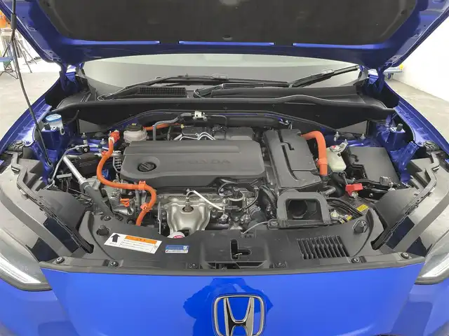 ホンダ ＺＲ－Ｖ ハイブリッド e:HEV Z 千葉県 2024(令6)年 1.4万km プレミアムクリスタルブルークリスタル 禁煙　/純正９型ホンダコネクトナビ　/AM＆FM＆Bluetooth＆フルセグTV/内装：マルーン/純正エアロ（F/S）/ＢＯＳＥサウンド　/全方位カメラ　/バックカメラ/ビルトインＥＴＣ２．０　/ホンダセンシング　/レーダークルーズコントロール　/ブラインドスポットモニター　/ワイヤレス充電　/シートヒーター/パドルシフト/ダウンヒルアシストコントロール/LEDヘッドライト/フォグランプ/自動防眩ルームミラー/電動トランク/運転席パワーシート（メモリー機能付き）/ISOFIX/アイドリングストップ/ウィンカーミラー/ドアバイザー/プッシュスタート