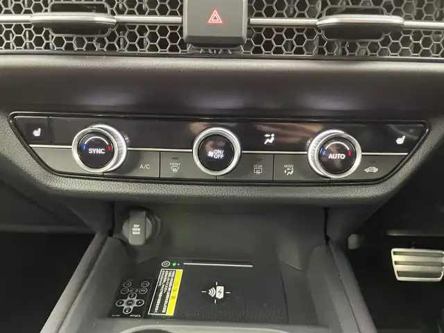 ホンダ ＺＲ－Ｖ ハイブリッド e:HEV Z 千葉県 2024(令6)年 1.4万km プレミアムクリスタルブルークリスタル 禁煙　/純正９型ホンダコネクトナビ　/AM＆FM＆Bluetooth＆フルセグTV/内装：マルーン/純正エアロ（F/S）/ＢＯＳＥサウンド　/全方位カメラ　/バックカメラ/ビルトインＥＴＣ２．０　/ホンダセンシング　/レーダークルーズコントロール　/ブラインドスポットモニター　/ワイヤレス充電　/シートヒーター/パドルシフト/ダウンヒルアシストコントロール/LEDヘッドライト/フォグランプ/自動防眩ルームミラー/電動トランク/運転席パワーシート（メモリー機能付き）/ISOFIX/アイドリングストップ/ウィンカーミラー/ドアバイザー/プッシュスタート