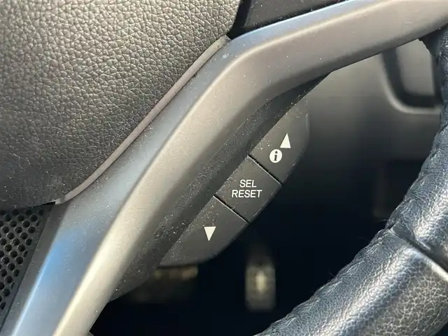 ホンダ フィット ハイブリット Sパッケージ 島根県 2015(平27)年 4.8万km ホワイトオーキッドパール 登録時走行距離47539km/Hondaインターナビ/Bluetooth/AM/FM/CD/DVD/HDMI/フルセグテレビ/バックカメラ/ETC/LEDヘッドライト/フォグランプ/プッシュスタート/スマートキー/あんしんパッケージ/純正フロアマット/純正16インチAW/ウィンカーミラー/ドアバイザー/パドルシフト/禁煙車