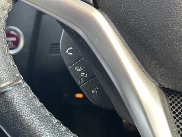 ホンダ フィット ハイブリット Sパッケージ 島根県 2015(平27)年 4.8万km ホワイトオーキッドパール 登録時走行距離47539km/Hondaインターナビ/Bluetooth/AM/FM/CD/DVD/HDMI/フルセグテレビ/バックカメラ/ETC/LEDヘッドライト/フォグランプ/プッシュスタート/スマートキー/あんしんパッケージ/純正フロアマット/純正16インチAW/ウィンカーミラー/ドアバイザー/パドルシフト/禁煙車