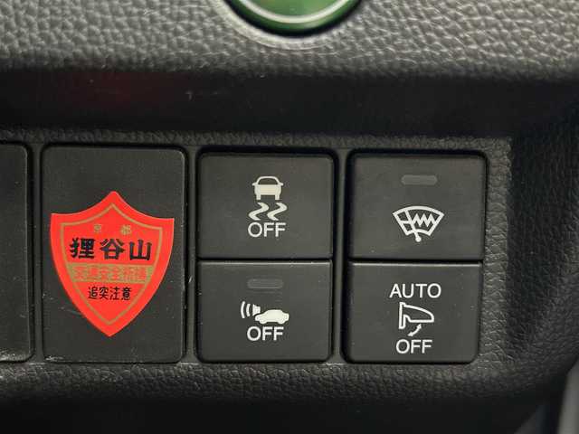 ホンダ フィット ハイブリット Sパッケージ 島根県 2015(平27)年 4.8万km ホワイトオーキッドパール 登録時走行距離47539km/Hondaインターナビ/Bluetooth/AM/FM/CD/DVD/HDMI/フルセグテレビ/バックカメラ/ETC/LEDヘッドライト/フォグランプ/プッシュスタート/スマートキー/あんしんパッケージ/純正フロアマット/純正16インチAW/ウィンカーミラー/ドアバイザー/パドルシフト/禁煙車