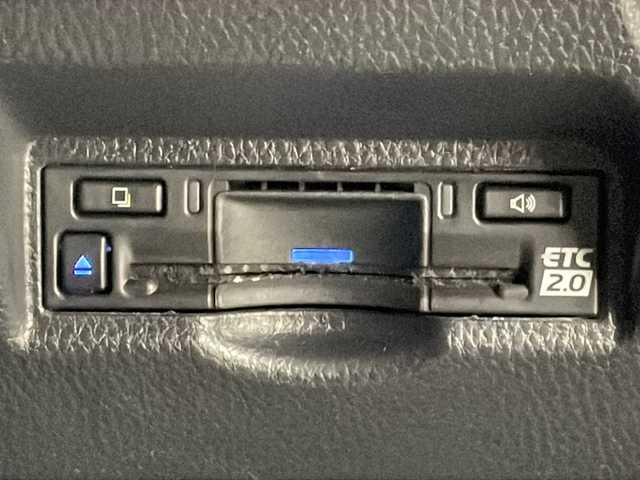 トヨタ ヴォクシー S－Z 宮城県 2023(令5)年 3.5万km グリッターブラックガラスフレーク 禁煙車/快適パッケージHigh/DVDデッキ/Toyota Safety Sense	/・プリクラッシュセーフティ/・レーントレーシングアシスト/・レーダークルーズコントロール/・プロアクティブドライビングアシスト/・オートマチックハイビーム/メーカーオプションナビ/・BT.CD.DVD.HDMI.USB/バックカメラ/両側パワースライドドア/パワバックドア/ビルトインETC2.0/ハーフレザーシート/シートヒーター(D.N.二列目)/革巻ステアリング/ステアリングスイッチ/ステアリングヒーター/プッシュスタート/スマートキー×2/純正フロアマッド/LEDヘッドライト/純正16インチアルミホイール/ロールサンシャード/純正ドアバイザー/アイドリングストップ/横滑り防止機能