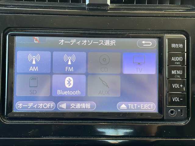 トヨタ プリウス Sセーフティプラス 静岡県 2017(平29)年 8.2万km ホワイトパールクリスタルシャイン 純正SDナビ/・CD/・DVD/・フルセグＴＶ/・Bluetooth/・AM/・FM/主要装備/・エアロ(フロント/サイド/リア)/・衝突軽減/・レーンキープ/・追従クルコン/・コーナーセンサー前後/・バックカメラ/・ビルトインETC/・ドラレコ/・HUD/・LEDヘッドライト/・オートライト/・オートハイビーム/・LEDデイライト/・ステリモ/・純正フロアマット/・純正アルミホイール/・スマートキー/・プッシュスタート/・スペアキー1本