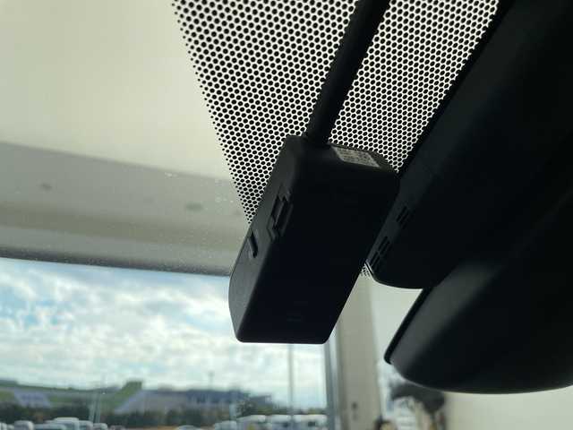 トヨタ プリウス Sセーフティプラス 愛知県 2018(平30)年 4.4万km ホワイトパールクリスタルシャイン トヨタセーフティセンス/純正9型ナビ/モデリスタエアロ/バックカメラ/コーナーセンサー/ドライブレコーダー/ＥＴＣ/アルミホイール/衝突軽減システム/フルセグ/CD DVD/Bluetooth/ステアリングスイッチ/スマートキー/プッシュスタート