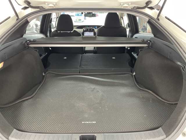 トヨタ プリウス Sセーフティプラス 愛知県 2018(平30)年 4.4万km ホワイトパールクリスタルシャイン トヨタセーフティセンス/純正9型ナビ/モデリスタエアロ/バックカメラ/コーナーセンサー/ドライブレコーダー/ＥＴＣ/アルミホイール/衝突軽減システム/フルセグ/CD DVD/Bluetooth/ステアリングスイッチ/スマートキー/プッシュスタート