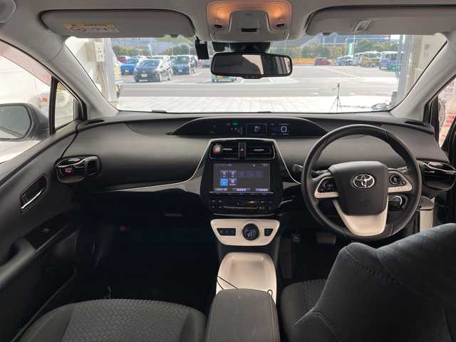 トヨタ プリウス Sセーフティプラス 愛知県 2018(平30)年 4.4万km ホワイトパールクリスタルシャイン トヨタセーフティセンス/純正9型ナビ/モデリスタエアロ/バックカメラ/コーナーセンサー/ドライブレコーダー/ＥＴＣ/アルミホイール/衝突軽減システム/フルセグ/CD DVD/Bluetooth/ステアリングスイッチ/スマートキー/プッシュスタート