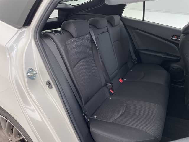 トヨタ プリウス Sセーフティプラス 愛知県 2018(平30)年 4.4万km ホワイトパールクリスタルシャイン トヨタセーフティセンス/純正9型ナビ/モデリスタエアロ/バックカメラ/コーナーセンサー/ドライブレコーダー/ＥＴＣ/アルミホイール/衝突軽減システム/フルセグ/CD DVD/Bluetooth/ステアリングスイッチ/スマートキー/プッシュスタート