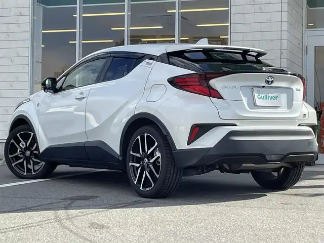 トヨタ Ｃ－ＨＲ S GRスポーツ 兵庫県 2021(令3)年 4万km ホワイトパールクリスタルシャイン 純正ディスプレイオーディナビ/フルセグ/ＥＴＣ/BT/ステアリングリングリモコン/アップルカープレイ/トヨタセーフティーセンス/前追クルコン/ＧＲスポーツステアリング/ＧＲスポーツシート/シートヒータ/オートハイビーム/プッシュスタート