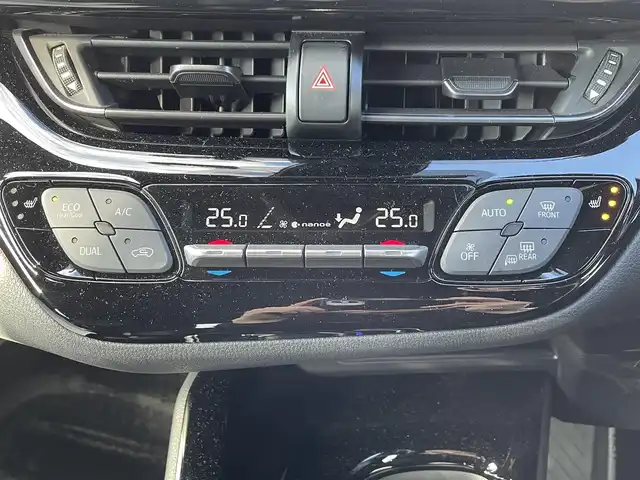 トヨタ Ｃ－ＨＲ S GRスポーツ 兵庫県 2021(令3)年 4万km ホワイトパールクリスタルシャイン 純正ディスプレイオーディナビ/フルセグ/ＥＴＣ/BT/ステアリングリングリモコン/アップルカープレイ/トヨタセーフティーセンス/前追クルコン/ＧＲスポーツステアリング/ＧＲスポーツシート/シートヒータ/オートハイビーム/プッシュスタート