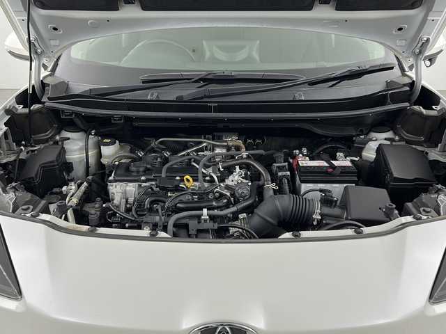 トヨタ ヤリスクロス Z 愛知県 2021(令3)年 2.1万km ホワイトパールクリスタルシャイン 純正8型ナビ/（AM/FM/USB/Bluetooth/Miracast/TV/CarPlay/AndroidAuto）/バックカメラ/モデリスタエアロ（F/S/R下）/ドライブレコーダー 前後/ビルトイン ETC2.0/Toyota Safety Sense/・プリクラッシュセーフティ［PCS］/・レーントレーシングアシスト［LTA］/・【OP】ブラインドスポットモニター［BSM］/・【OP】パーキングサポートブレーキ［PKSB］（後方接近車両）/・レーダークルーズ（全車速追従機能付）/・クリアランスソナー/・ロードサインアシスト［RSA］/・オートハイビーム［AHB］/・先行車発進告知機能［TMN］/装備/・【OP】ハンズフリーパワーバックドア（停止位置メモリー・予約ロック機能付）/・ハーフレザーシート/・シートヒーター（D/N）/・パワーシート（D6way）/・オートライト/・LEDヘッドライト/・LEDフロントフォグライト/・プッシュスタート/・スマートキーシステム/・TVキャンセラー/・電子制御パーキングブレーキ/・オートブレーキホールド機能/・オートエアコン/・純正18inAW/・保/取/マルチ取/ナビ取