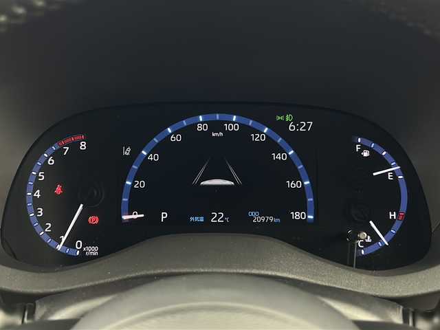 トヨタ ヤリスクロス Z 愛知県 2021(令3)年 2.1万km ホワイトパールクリスタルシャイン 純正8型ナビ/（AM/FM/USB/Bluetooth/Miracast/TV/CarPlay/AndroidAuto）/バックカメラ/モデリスタエアロ（F/S/R下）/ドライブレコーダー 前後/ビルトイン ETC2.0/Toyota Safety Sense/・プリクラッシュセーフティ［PCS］/・レーントレーシングアシスト［LTA］/・【OP】ブラインドスポットモニター［BSM］/・【OP】パーキングサポートブレーキ［PKSB］（後方接近車両）/・レーダークルーズ（全車速追従機能付）/・クリアランスソナー/・ロードサインアシスト［RSA］/・オートハイビーム［AHB］/・先行車発進告知機能［TMN］/装備/・【OP】ハンズフリーパワーバックドア（停止位置メモリー・予約ロック機能付）/・ハーフレザーシート/・シートヒーター（D/N）/・パワーシート（D6way）/・オートライト/・LEDヘッドライト/・LEDフロントフォグライト/・プッシュスタート/・スマートキーシステム/・TVキャンセラー/・電子制御パーキングブレーキ/・オートブレーキホールド機能/・オートエアコン/・純正18inAW/・保/取/マルチ取/ナビ取
