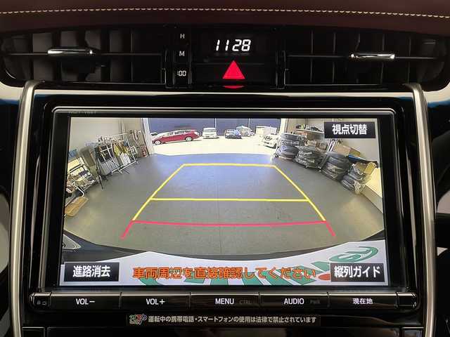 トヨタ ハリアー ハイブリッド プレミアム 長野県 2017(平29)年 5.4万km スパークリングブラックパールクリスタルシャイン 純正9インチナビ（フルセグ/DVD/CD/BT）/バックカメラ/PCS（プリクラッシュセーフティ）/ICS（インテリジェントクリアランスソナー）/レーダークルーズコントロール/純正2.0ETC/バックカメラ/パワーバックドア/オートライト/オートマチックハイビーム/ハーフレザーシート/運転席パワーシート/LEDヘットライト/純正18インチAW/リアトノカバー/純正フロアマット/ドアバイザー/車両取扱説明書