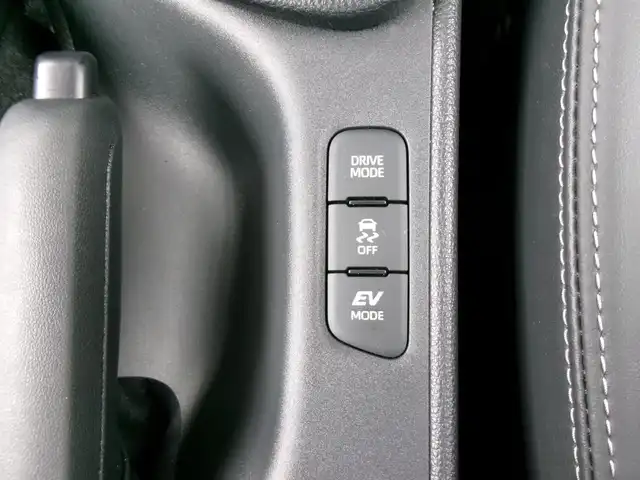 トヨタ ヤリス ハイブリッド Z 群馬県 2024(令6)年 1万km グレーⅡ ワンオーナー/Toyota Safety Sense/ブラインドスポットモニター/純正ディスプレイオーディオ・ナビ・FM・AM/　・フルセグTV・BT・USB・Miracast・HDMI/　・AppleCarPlay・AndroidAuto/パノラミックビューモニター/社外TVキット/純正ビルトインETC2.0/社外前後ドライブレコーダー/前席シートヒーター/ステアリングヒーター/LEDヘッドライト/純正16インチアルミホイール/スマートキー×2＆プッシュスタート/保証書＆取説