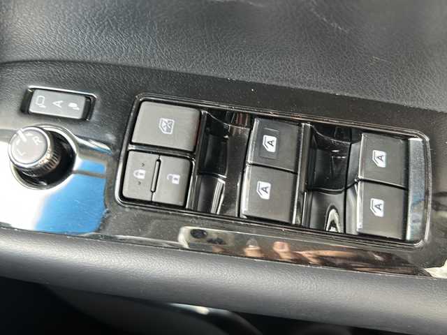 トヨタ アルファード S Cパッケージ 茨城県 2020(令2)年 2.2万km ホワイトパールクリスタルシャイン 衝突被害軽減システム/横滑り防止装置/コーナーセンサー/レーンキープアシスト/盗難防止装置/オートライト/オートマチックハイビーム/TRDエアロパーツ/Bluetooth/後席用モニター/USB入力端子/ETC2.0/後方車外カメラ/フルセグTV/両側パワースライドドア/追従走行/クルーズコントロール/LEDヘッドライト/純正18インチアルミホイール/スマートキー/パーキングアシスト/アイドリングストップ