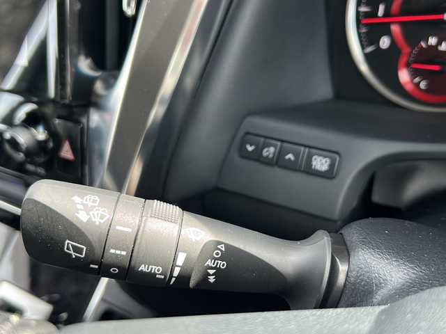 トヨタ アルファード S Cパッケージ 茨城県 2020(令2)年 2.2万km ホワイトパールクリスタルシャイン 衝突被害軽減システム/横滑り防止装置/コーナーセンサー/レーンキープアシスト/盗難防止装置/オートライト/オートマチックハイビーム/TRDエアロパーツ/Bluetooth/後席用モニター/USB入力端子/ETC2.0/後方車外カメラ/フルセグTV/両側パワースライドドア/追従走行/クルーズコントロール/LEDヘッドライト/純正18インチアルミホイール/スマートキー/パーキングアシスト/アイドリングストップ