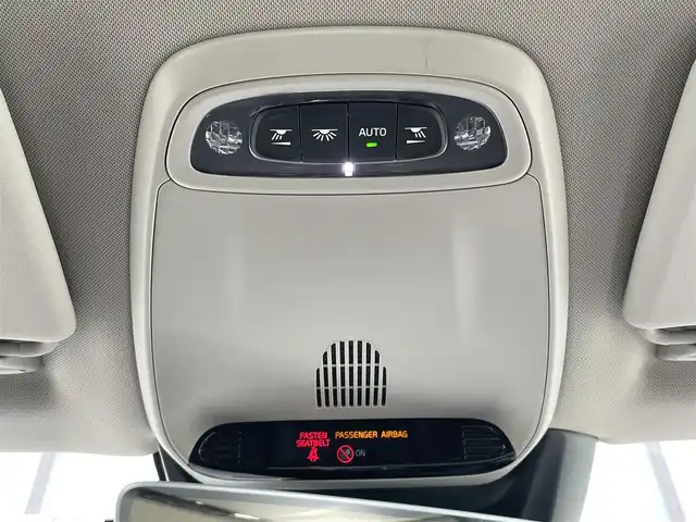 ボルボ Ｖ４０ D4 インスクリプション 石川県 2018(平30)年 4万km 白 黒革シート/シートヒーター/衝突軽減ブレーキ/アダプティブクルーズコントロール/ＢＩＬＳ/純正ナビ/バックカメラ/クリアランスソナー/ＬＥＤヘッドライト/Ｈａｒｍａｎ／Ｋａｒｄｏｎオーディオ