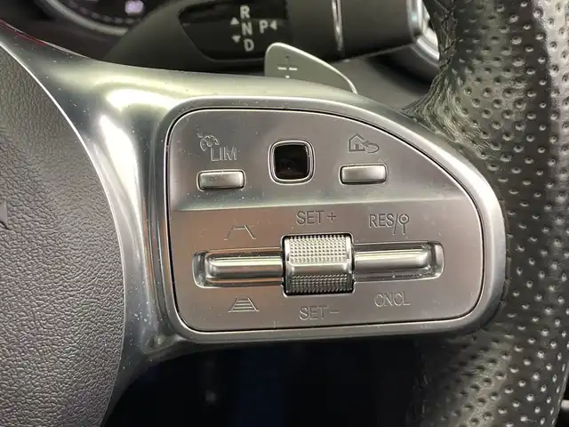 メルセデス・ベンツ Ｃ２２０ｄ ステーションワゴン アバンギャルドAMGライン 栃木県 2019(令1)年 5.6万km ダイヤモンドホワイト 純正ナビ/(Bluetooth/フルセグTV/USB)/バックカメラ/ETC2.0/レーダーセーフティパッケージ/・アクティブブラインドスポットアシスト/・ディストロニックプラス/・アクティブレーンキーピングアシスト/・BASプラス（飛び出し検知機能ブレーキアシスト）/・PRE-SAFEブレーキ（歩行者検知機能付）/・チャイルドセーフティシートセンサー/・リアCPA/LEDインテリジェントライトシステム/アダプティブハイビームシステム/パークトロニック/アダプティブブレーキ/　　　　　　　（オートホールド＆ヒルスタートアシスト）/アテンションアシスト/アクティブパーキングアシスト/前席メモリー機能付パワーシート/前席シートヒーター/パドルシフト/純正18インチスポークAW