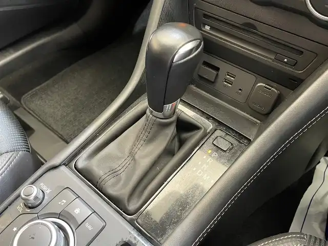 マツダ ＣＸ－３ XD プロアクティブ 岩手県 2019(平31)年 6.8万km マシーングレープレミアムM ４WD/ディーゼルターボ/360°ビューモニター/ヘッドアップディスプレイ/レーダークルーズコントロール/衝突被害軽減システム/レーンアシスト/オートハイビーム/コーナーセンサー/横滑り防止装置/アイドリングストップ/パドルシフト/オートブレーキホールド/純正ナビ/（CD/DVD/フルセグ/USB/Bluetooth）/ステアリングスイッチ/ドライブレコーダー/ETC/LEDヘッドライト/純正18インチアルミホイール