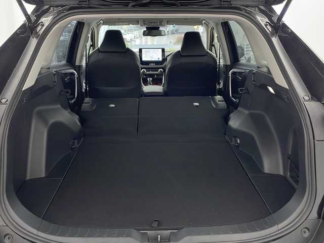 トヨタ ＲＡＶ４ ハイブリッド アドベンチャー 兵庫県 2024(令6)年 1.9万km アティチュードブラックマイカ ・純正10.5インチディスプレイオーディオ（コネクティッドナビ対応）Plus/　Bluetoothオーディオ/　USB接続/　フルセグテレビ/・アラウンドビューモニター/・ビルドインETC2.0/・Toyota Safety Sense/　プリクラッシュセーフティ/　レーンディパーチャーアラート/　オートマチックハイビーム/・先行車発進告知機能/・パーキングサポートブレーキ（前後方静止物）/・車両接近通報装置/・ブラインドスポットモニター/・レーダークルーズコントロール/・４WD/・純正フロアマット/・メモリーパワーシート（運転席）/・合皮シート/・シートヒーター（運転席・助手席）/・エアシート（運転席・助手席）/・ルーフレール/・純正19インチアルミホイール/・ABS/・横滑り防止装置/・前後コーナーセンサー/・盗難防止装置/・オートライト/・LEDヘッドライト/・W＋サイドエアバック/・カーテンエアバック/・スマートキー/・AACエアコン