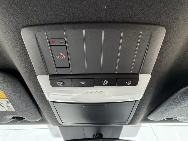 三菱 トライトン GSR 千葉県 2024(令6)年 0.5万km ホワイトダイヤモンド e-アシスト/　衝突軽減ブレーキ/レーンキープアシスト/　オートハイビーム/レーダークルーズコントロール/　ブラインドスポットモニター/クリアランスソナー/　踏み間違い防止(前後)/純正9インチメーカーナビ/　BT/USB/カープレイ/全方位カメラ/ステアリングスイッチ/MTモード/ステアリングヒーター/レザーシート/パワーシート(D席)/シートヒーター(D/N席)/LEDヘッドライト/オートライト/フォグライト/スマートキー/プッシュスタート