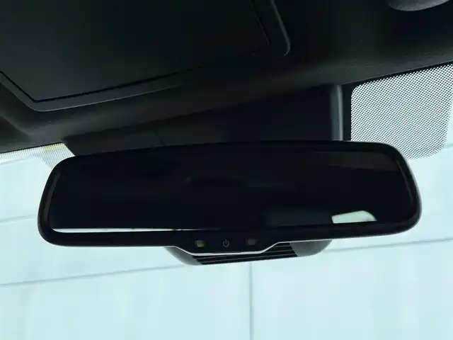三菱 トライトン GSR 千葉県 2024(令6)年 0.5万km ホワイトダイヤモンド e-アシスト/　衝突軽減ブレーキ/レーンキープアシスト/　オートハイビーム/レーダークルーズコントロール/　ブラインドスポットモニター/クリアランスソナー/　踏み間違い防止(前後)/純正9インチメーカーナビ/　BT/USB/カープレイ/全方位カメラ/ステアリングスイッチ/MTモード/ステアリングヒーター/レザーシート/パワーシート(D席)/シートヒーター(D/N席)/LEDヘッドライト/オートライト/フォグライト/スマートキー/プッシュスタート